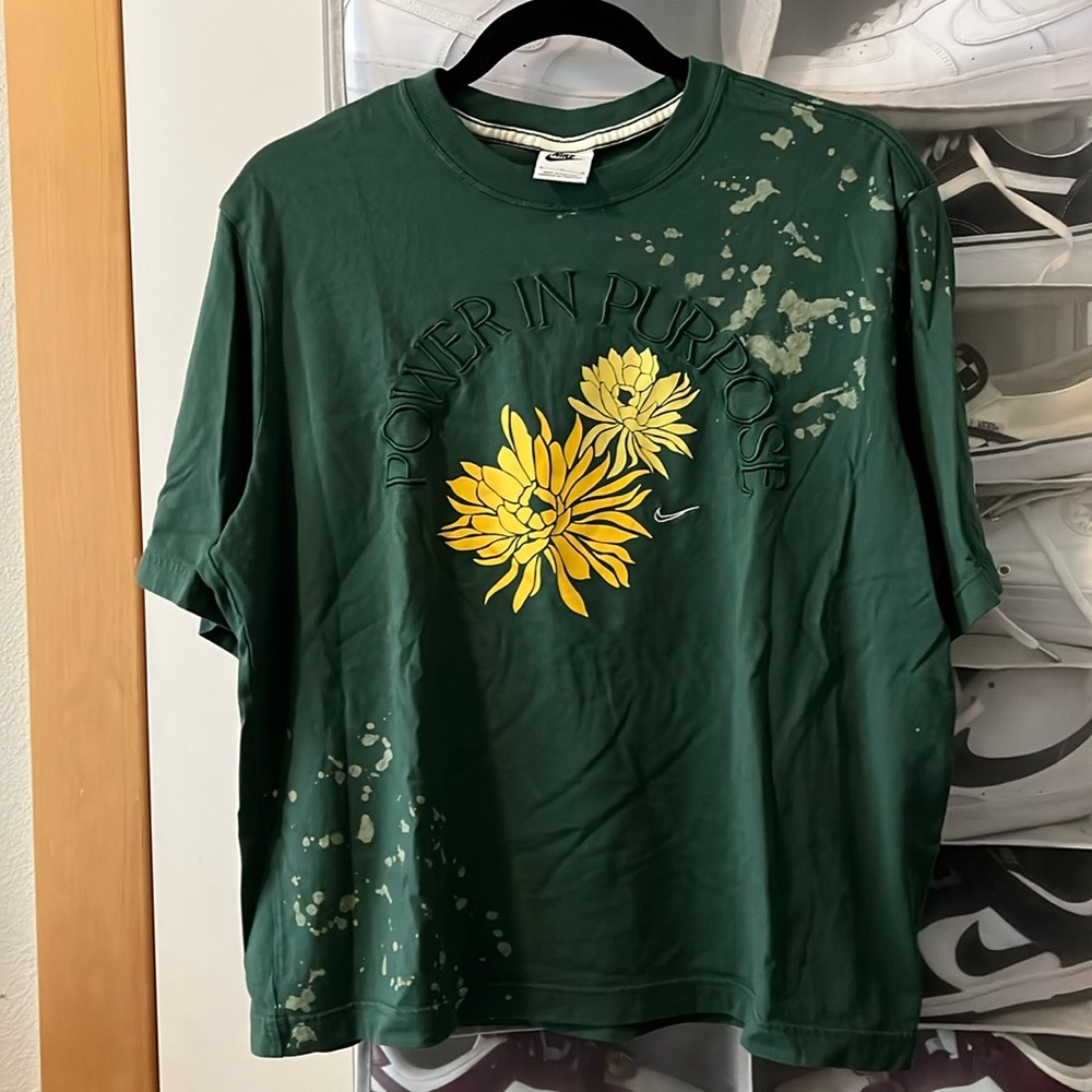 NIKE | Green T-Shirt Size M